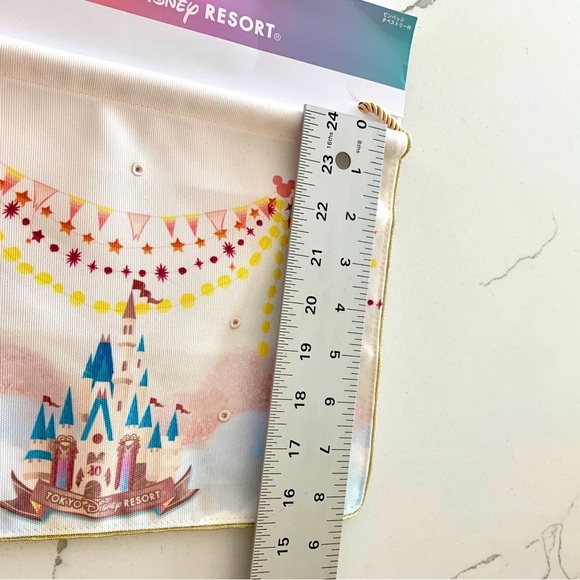 Tokyo Disney Resort 40th Anniversary Pin Holder Pennant Wall Hanging Banner - Picture 4 of 6